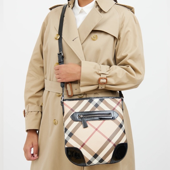 Burberry Handbags - Burberry Dryden Crossbody Bag
